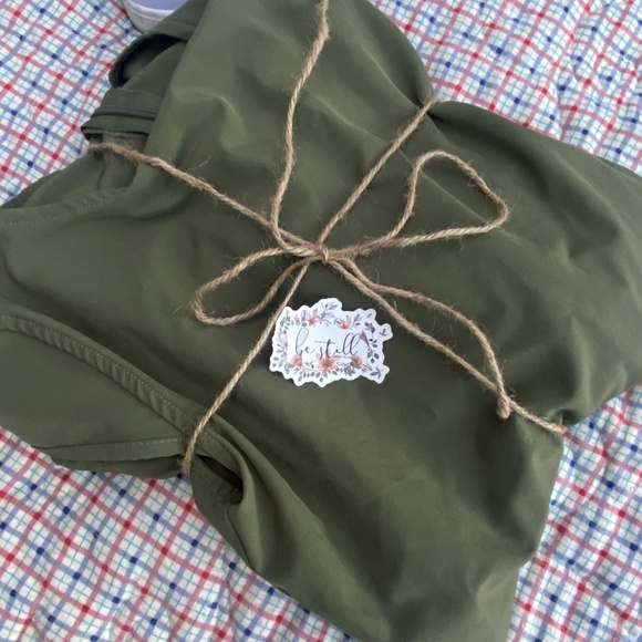 🌿 Albion Fit Forest Green Jumpsuit – Size XX Small Petite– $25 - Picture 4 of 4